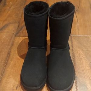 Black UGG boots size 10